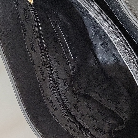 Michael Kors black purse - Picture 4 of 8